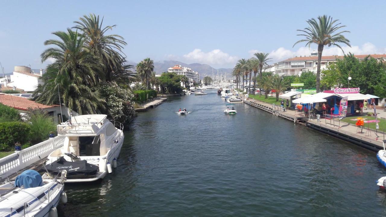 Villa Promenade Terrace Empuriabrava Exterior foto